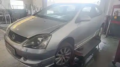 Здавання транспортного засобу honda civic berlina 3 (ep1/2) 1.6i sport року 2004 потужний d16v1