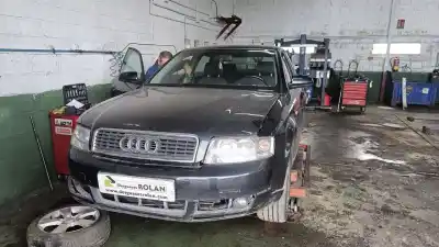 Veículo de Sucata audi a4 berlina (8e) 2.5 v6 24v tdi do ano 2002 alimentado ake