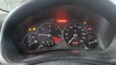 Veículo de Sucata peugeot 206 berlina xs do ano 2001 alimentado rhy