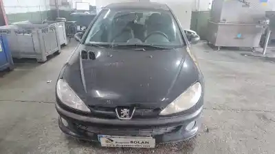 Veículo de Sucata peugeot 206 berlina xs do ano 2001 alimentado rhy