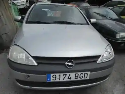 Veicolo di demolizione OPEL CORSA C Comfort dell'anno 2001 alimentato Y17DTL