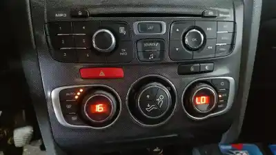 Veicolo di demolizione citroen c4 ii (nc_) 1.6 hdi 90 dell'anno 2011 alimentato 9hp