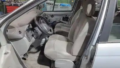 Scrapping Vehicle renault scenic (ja..) 1.9 dci authentique of the year 2002 powered f9q k7