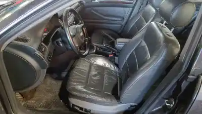 Veículo de Sucata audi a6 berlina (4b2) 2.5 tdi quattro do ano 2000 alimentado ake