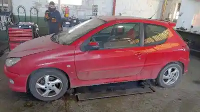 Vehículo de desguace PEUGEOT 206 BERLINA  del año 2005 con motor RHY