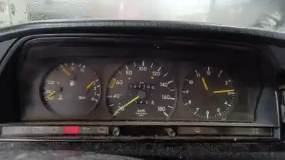 Veículo de Sucata mercedes-benz 190 (w201) d 2.0 (201.122) do ano 1986 alimentado 601.911