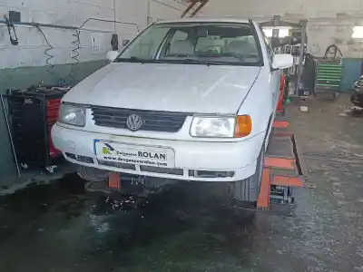 Veículo de Sucata volkswagen polo iii (6n1) 64 1.9 d do ano 1998 alimentado aef