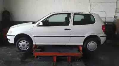 Sloopvoertuig volkswagen polo (6n2) 1.4 van het jaar 2000 aangedreven akk