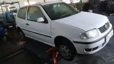 Sloopvoertuig volkswagen polo (6n2) 1.4 van het jaar 2000 aangedreven akk