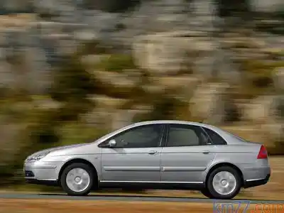 Veículo de Sucata CITROEN C5 II (RC_) 2.2 HDI (RC4HXE) do ano 2001 alimentado 4HX Veículo de Sucata CITROEN C5 II (RC_) 2.2 HDI (RC4HXE) do ano 2001 alimentado 4HX