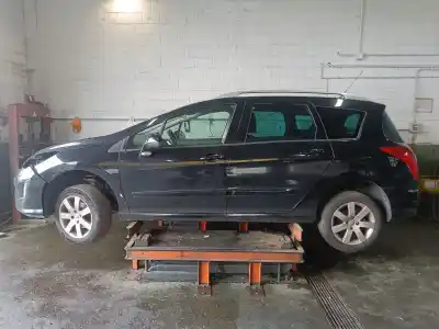 Véhicule à la ferraille PEUGEOT 308 SW I (4E_, 4H_) 1.6 HDI de l'année 2010 alimenté 9HZ O 9H01