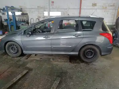 Véhicule à la ferraille peugeot 308 sw i (4e_, 4h_) 2.0 hdi de l'année 2008 alimenté rhr