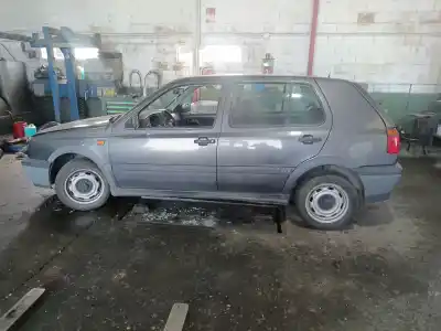 Véhicule à la ferraille VOLKSWAGEN GOLF III (1H1) 1.9 TD, GTD de l'année 1993 alimenté AAZ