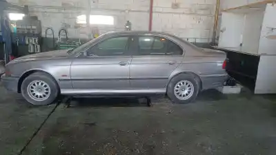 Verschrottungsfahrzeug BMW 5 (E39)  des Jahres 1998 angetrieben 286S1