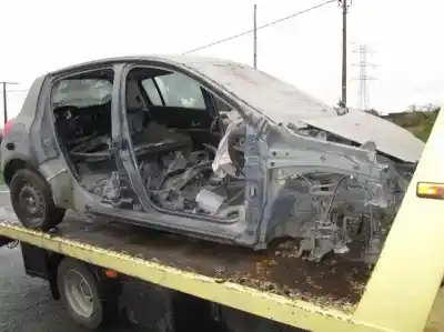 Veículo de Sucata renault clio iii pack dynamique do ano 0 alimentado 