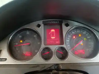 Veicolo di demolizione VOLKSWAGEN PASSAT B6 (3C2)  dell'anno 2004 alimentato BKP,CBAB