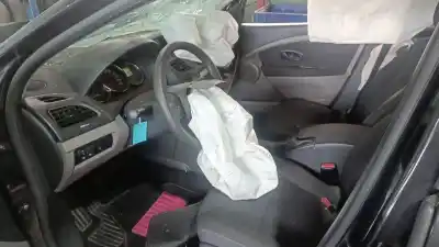 Veicolo di demolizione RENAULT MEGANE III FASTBACK (BZ0/1_, B3_)  dell'anno 2010 alimentato K9K 830