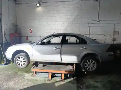 Vehículo de desguace FORD MONDEO III SEDÁN (B4Y)  del año 2004 con motor HJBB