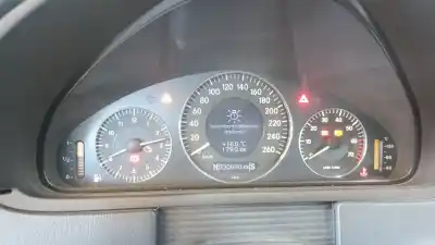 Здавання транспортного засобу MERCEDES-BENZ CLK (C209)  року 2002 потужний M 113.968
