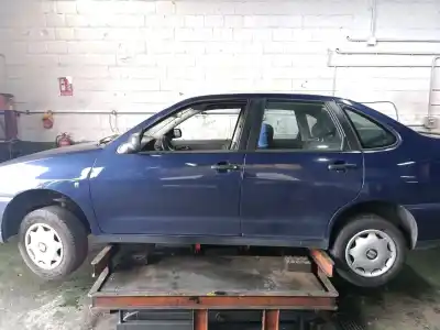 Scrapping Vehicle SEAT CORDOBA (6K1, 6K2) 1.4 I of the year 2000 powered AKK