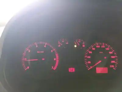 Sloopvoertuig seat cordoba (6k1, 6k2) 1.4 i van het jaar 2000 aangedreven akk