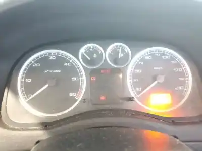 Veículo de Sucata peugeot 307 (3a/c) 2.0 hdi 90 do ano 2001 alimentado rhy (dw10td)