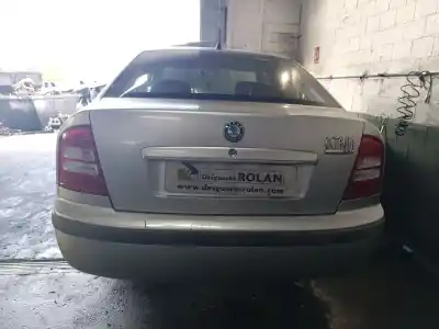 Veículo de Sucata skoda octavia i (1u2) 1.6 do ano 2003 alimentado bfq