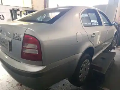 Veículo de Sucata skoda octavia i (1u2) 1.6 do ano 2003 alimentado bfq