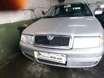 Veículo de Sucata skoda octavia i (1u2) 1.6 do ano 2003 alimentado bfq