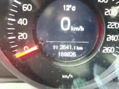 Veículo de Sucata volvo v60 i (155) d2 do ano 2017 alimentado d4204t8