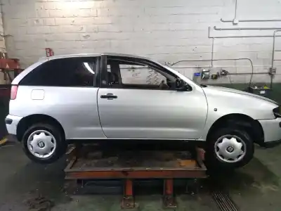 Scrapping Vehicle SEAT IBIZA II (6K1)  of the year 2000 powered AKK
