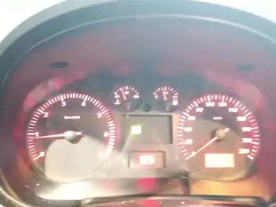 Veicolo di demolizione seat ibiza ii (6k1) 1.4 i dell'anno 2000 alimentato akk