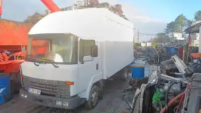 Véhicule à la ferraille nissan l 35 08 camion -caja de l'année 1993 alimenté b440