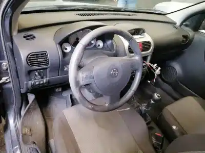 Sloopvoertuig opel corsa c silverline van het jaar 2006 aangedreven z12xep