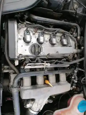 Veículo de Sucata audi a4 berlina (8e) 1.8 20v turbo do ano 2004 alimentado bfb