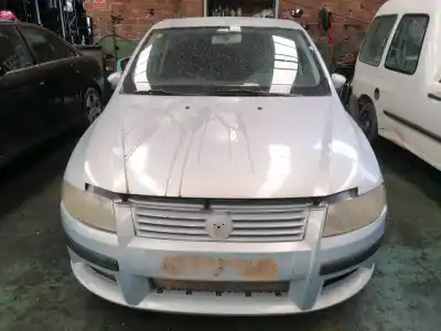 Veicolo di demolizione FIAT STILO (192) 1.9 JTD CAT dell'anno 2002 alimentato 192A1000