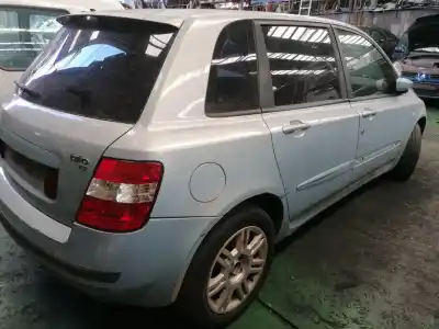 Vehicul casat fiat stilo (192) 1.9 jtd cat al anului 2002 alimentat 192a1000