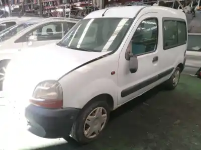 Veicolo di demolizione renault                                            kangoo (f/kc0)                                                                                                                                                                                                                                             f8q632                                                                                                                                                                                                                                                     dell'anno 2002 alimentato f8q632