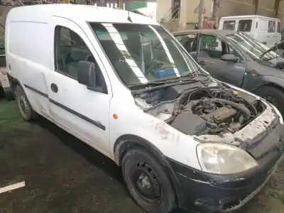 Veículo de Sucata opel combo familiar do ano 2003 alimentado y17dtl