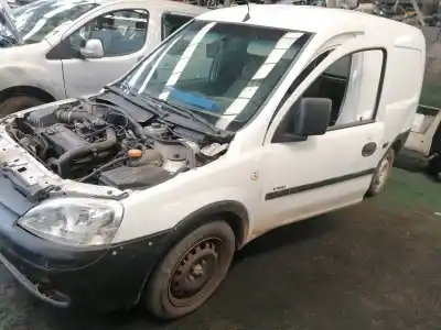 Veículo de Sucata opel combo familiar do ano 2003 alimentado y17dtl