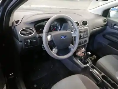 Veículo de Sucata ford focus berlina (cap) ambiente (d) do ano 2006 alimentado hhda