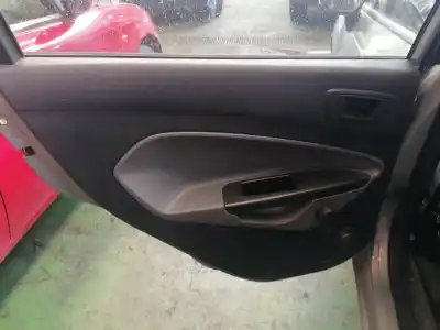 Sloopvoertuig ford fiesta (cb1) trend van het jaar 2011 aangedreven 