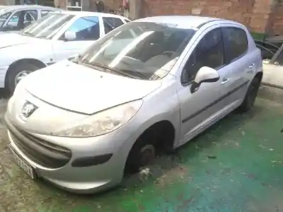 Veículo de Sucata peugeot 207 1.4 hdi do ano 2006 alimentado 8hz