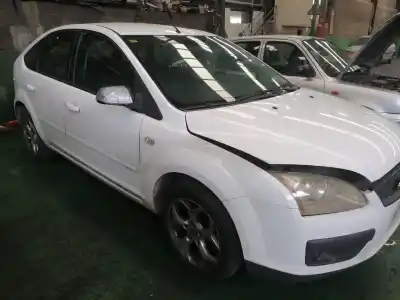 Veículo de Sucata ford focus berlina (cap) ambiente (d) do ano 2007 alimentado 