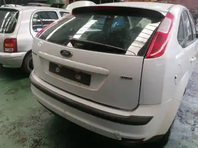 Veículo de Sucata ford focus berlina (cap) ambiente (d) do ano 2007 alimentado 