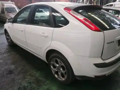Veículo de Sucata ford focus berlina (cap) ambiente (d) do ano 2007 alimentado 