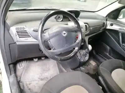 Veículo de Sucata lancia ypsilon (101) 1.2 16v cat 80 cv / 59 kw do ano 2006 alimentado 188a5000