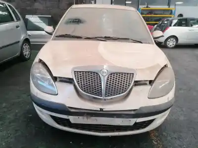 Veicolo di demolizione LANCIA YPSILON (101) 1.4 16V Oro (10.2006->) dell'anno 2003 alimentato 843A1000