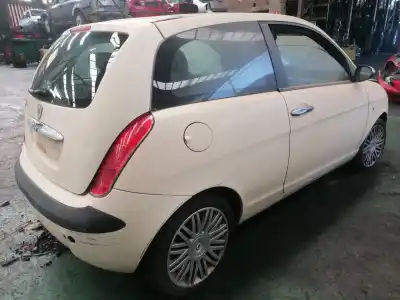 Veículo de Sucata lancia ypsilon (101) 1.4 16v oro (10.2006->) do ano 2003 alimentado 843a1000