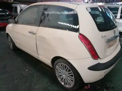 Veículo de Sucata lancia ypsilon (101) 1.4 16v oro (10.2006->) do ano 2003 alimentado 843a1000